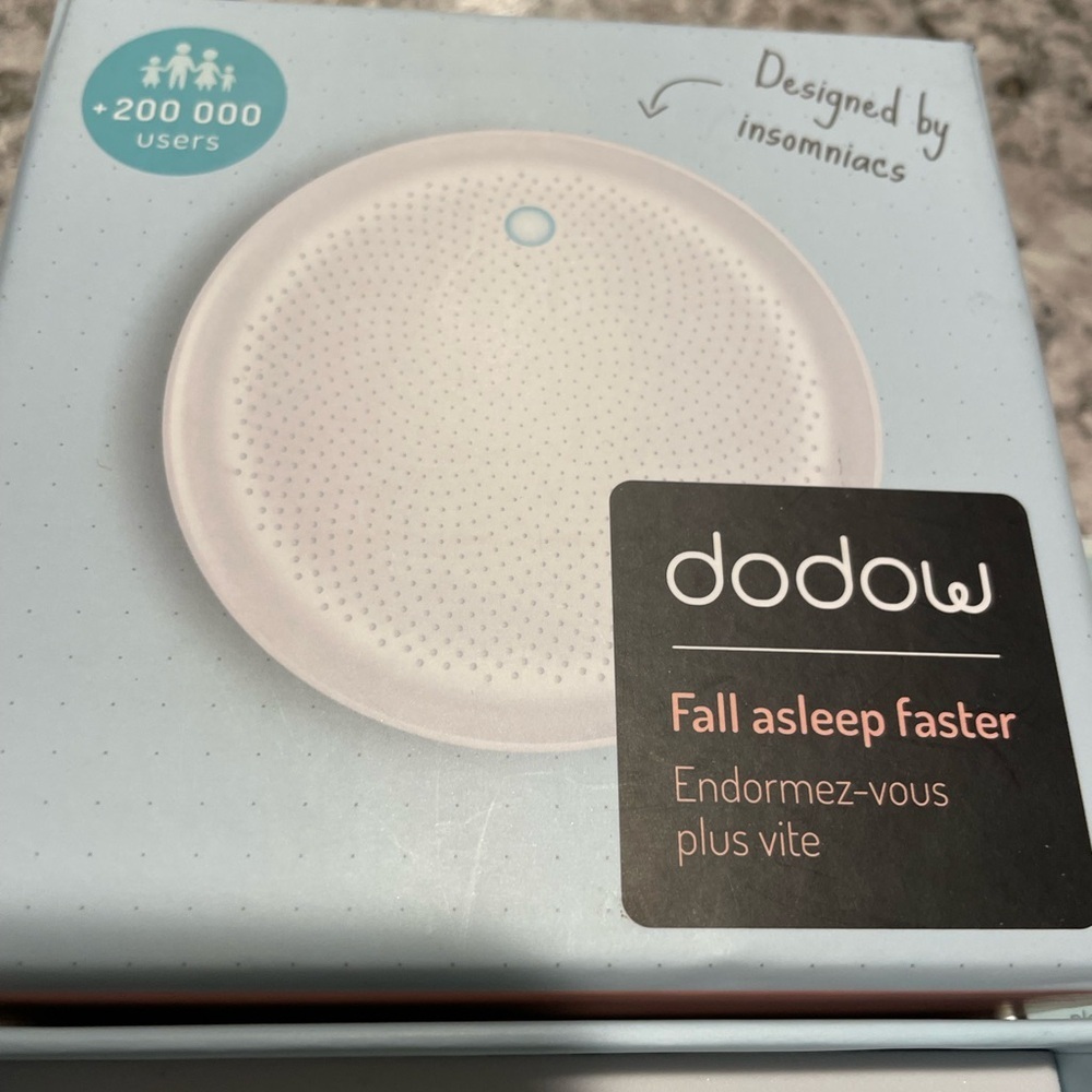 Dodow Sleep Aid Device Insomnia Tool fall asleep faster-made by insomniacs - Picture 2 of 3
